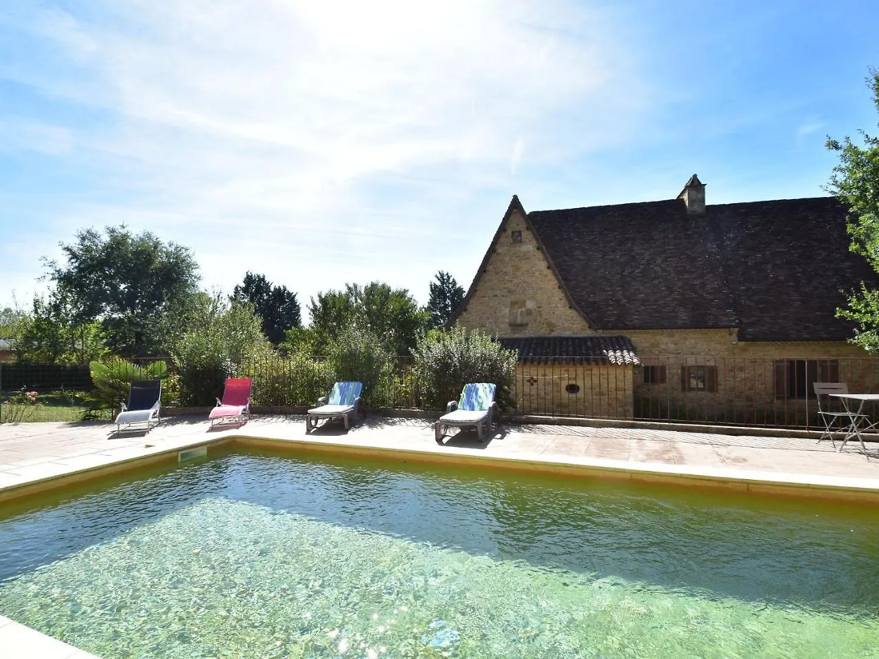 Luxurious Holiday Home In Domme With Swimming Pool Saint-Cirq-Madelon فرنسا