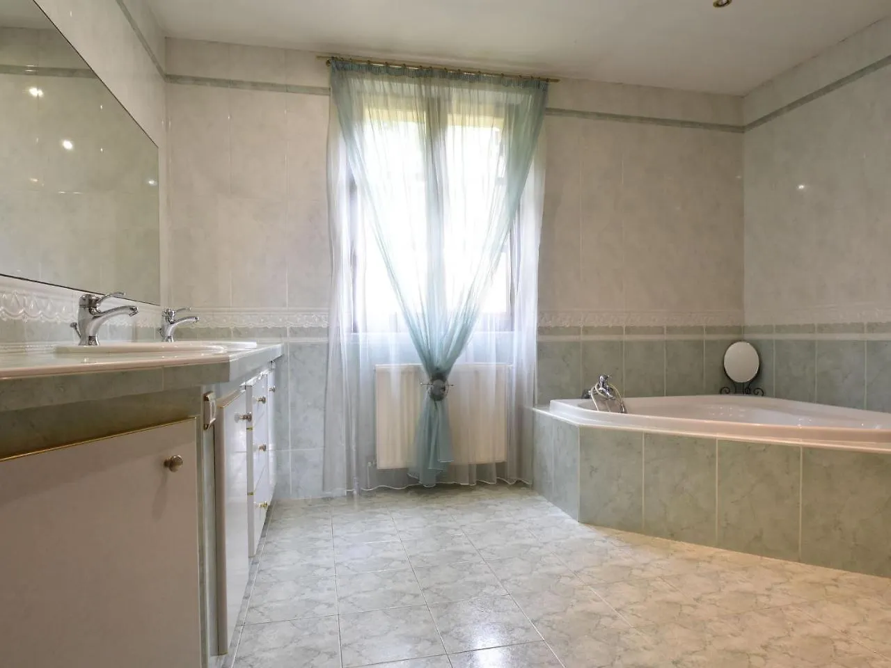 Luxurious Holiday Home In Domme With Swimming Pool Saint-Cirq-Madelon 0*,