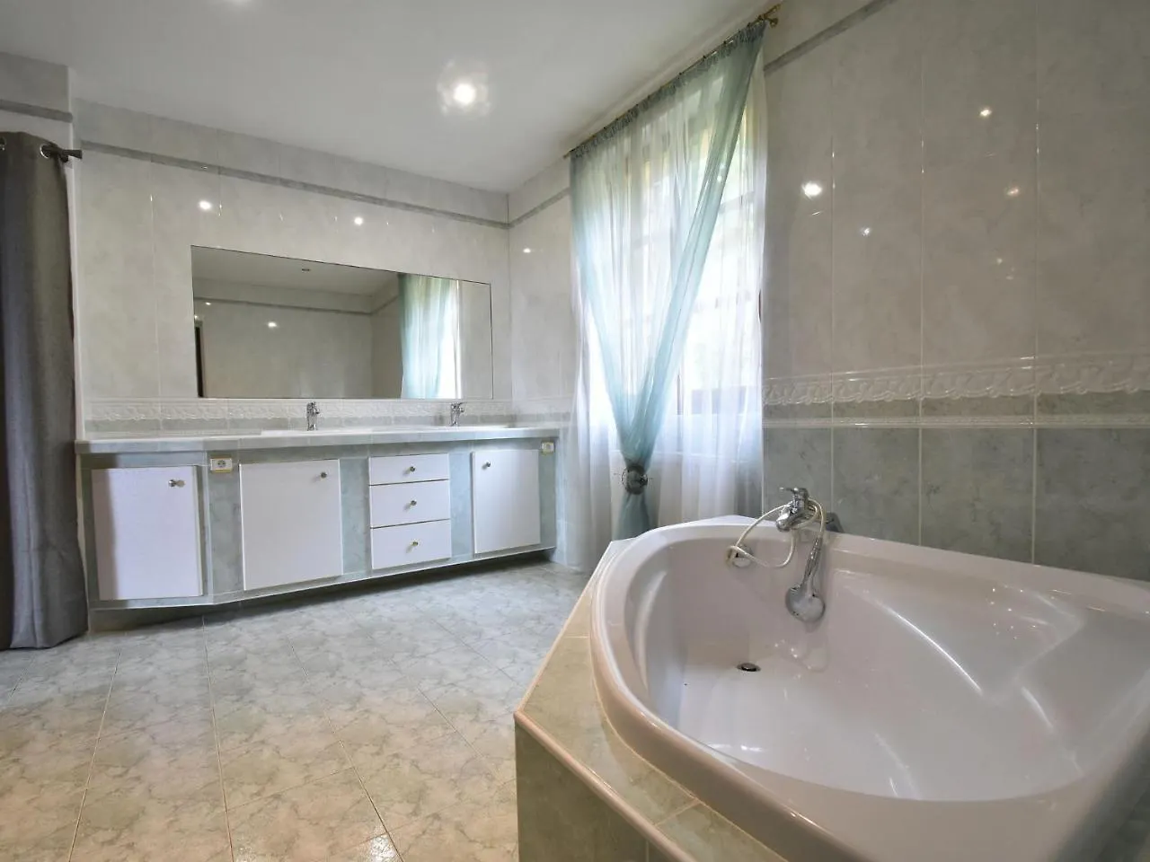 Luxurious Holiday Home In Domme With Swimming Pool Saint-Cirq-Madelon